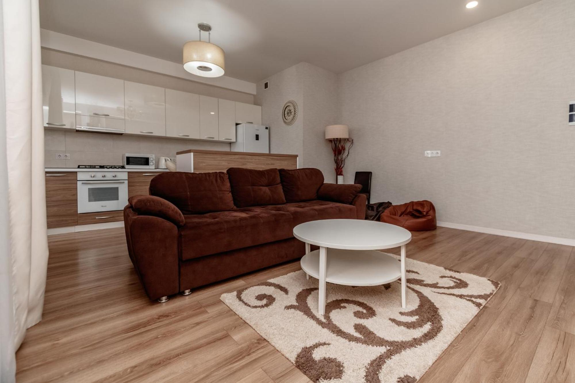 Extra Grand Lev Tolstoi Two Bedrooms Kiszyniów Zewnętrze zdjęcie